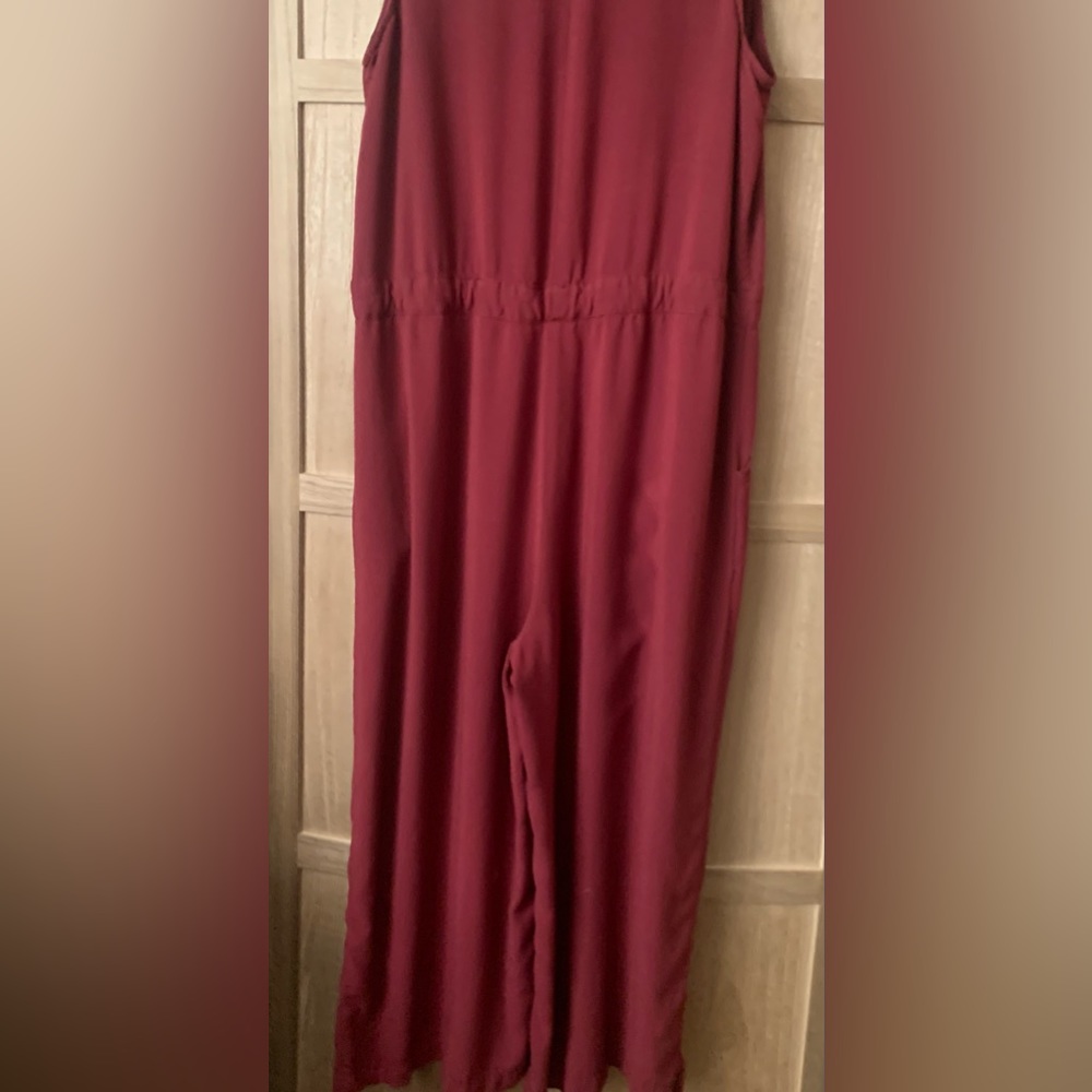 Universal Thread Red Jumpsuit Size Medium - Picture 6 of 8